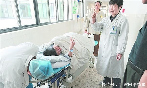 孩子|60岁高龄产妇盛海琳：坚定想法生下一对双胞胎，如今她后悔了？