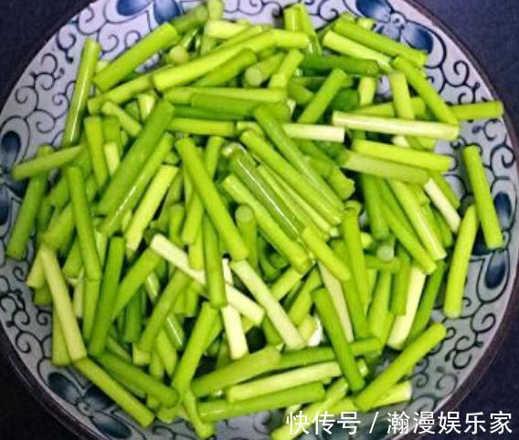 腊肉|吃肉不如多吃这个菜,5元一把,隔几天吃一次,还能给身体杀杀菌