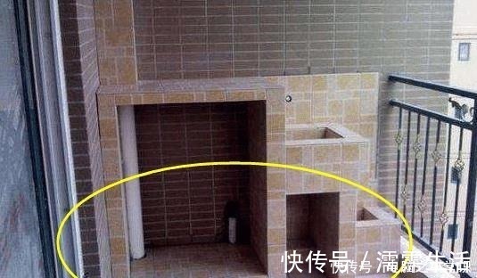 地台|头一次见阳台这样装修放洗衣机,太聪明了,排水快又隔潮