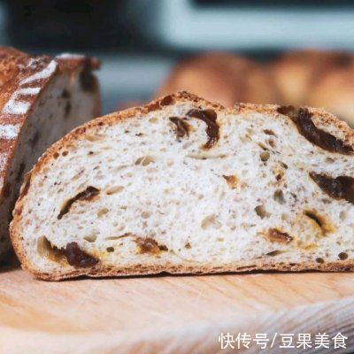 吴宝春|无限次回做的软欧「桂圆全麦面包」