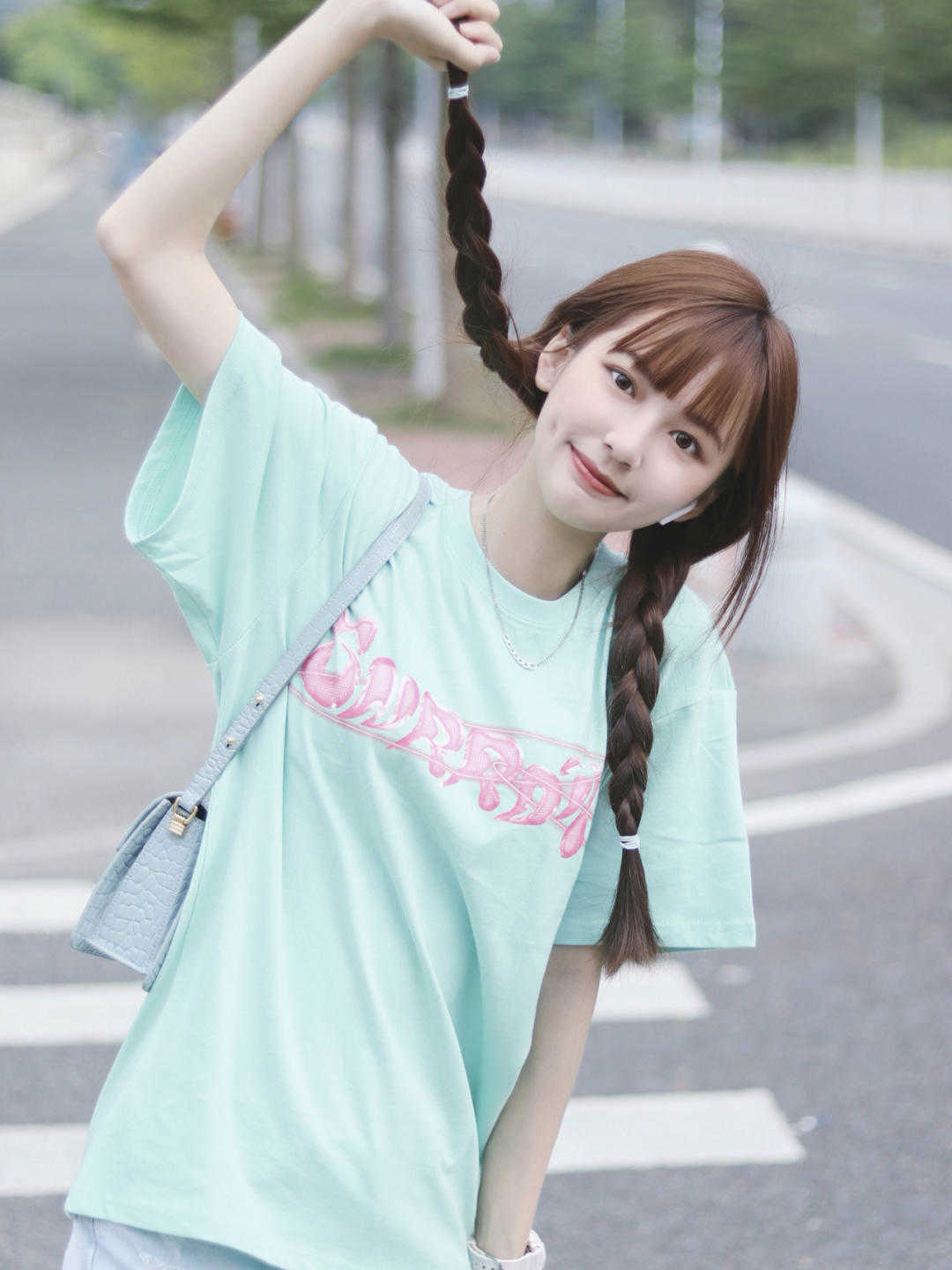 糖果色|今年流行糖果色T恤,可以这样穿,减龄又好看