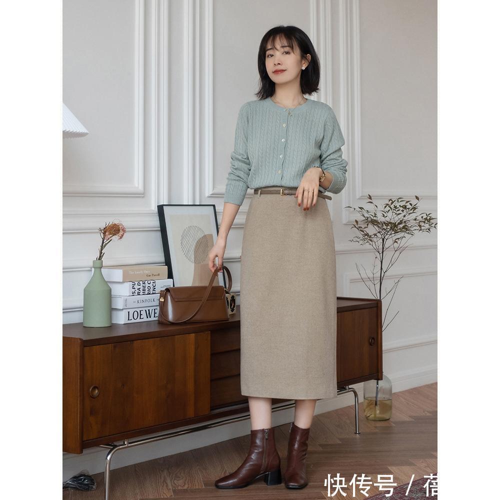 颜色|秋天怎样穿才优雅?搭配公式“针织衫+半身裙”,高级感扑面而来