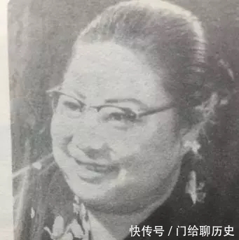 潘柳黛小传:怼得张爱玲体无完肤的民国才女,弄蛇人却遭蛇咬