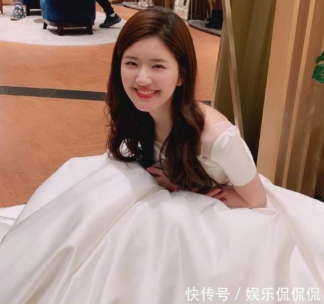 看上去阳光的女生,基本上都有这3个特征,让你比同龄人更显年轻