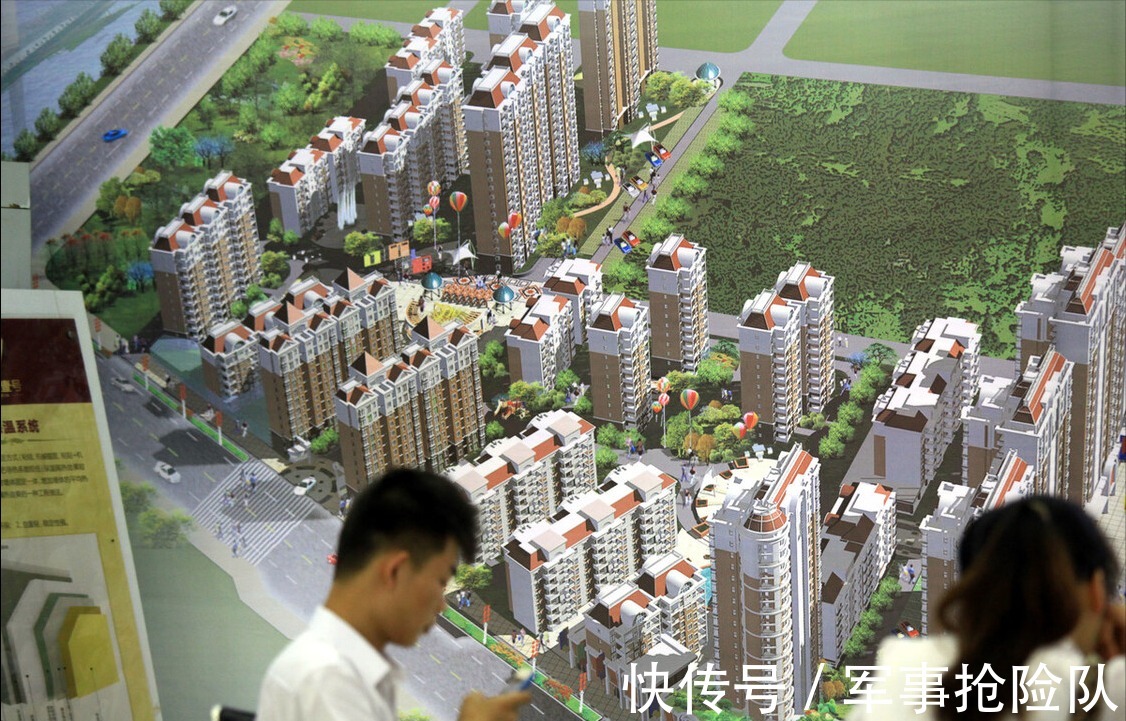 过户|二手房产权不满两年，卖方让我先付钱，两年后再过户，可以吗？