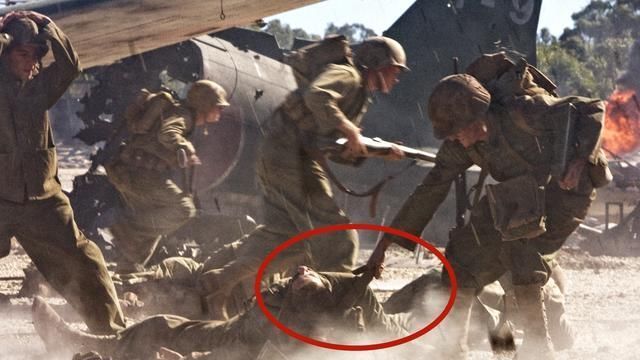 士兵|面對敵軍的火炮襲擊，士兵亂跑真的可以嗎？別被美劇給洗腦了