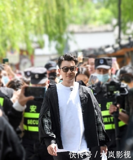 特辑|郑恺被《奔跑吧》节目组宠坏了,连续两期都是郑恺特辑,羡煞旁人