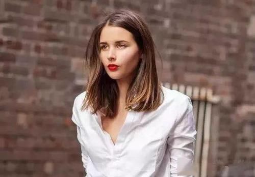 发量多？正好试试这款发型