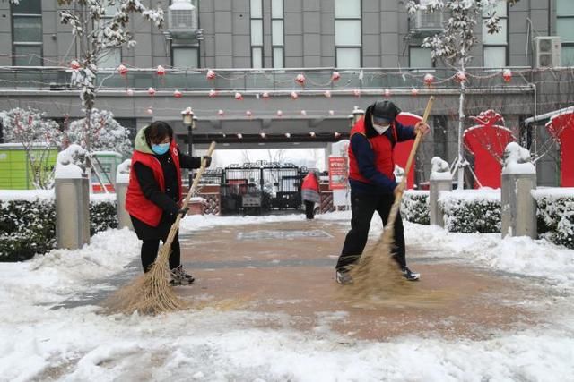 新时代|雪中勇出列 服务暖人心