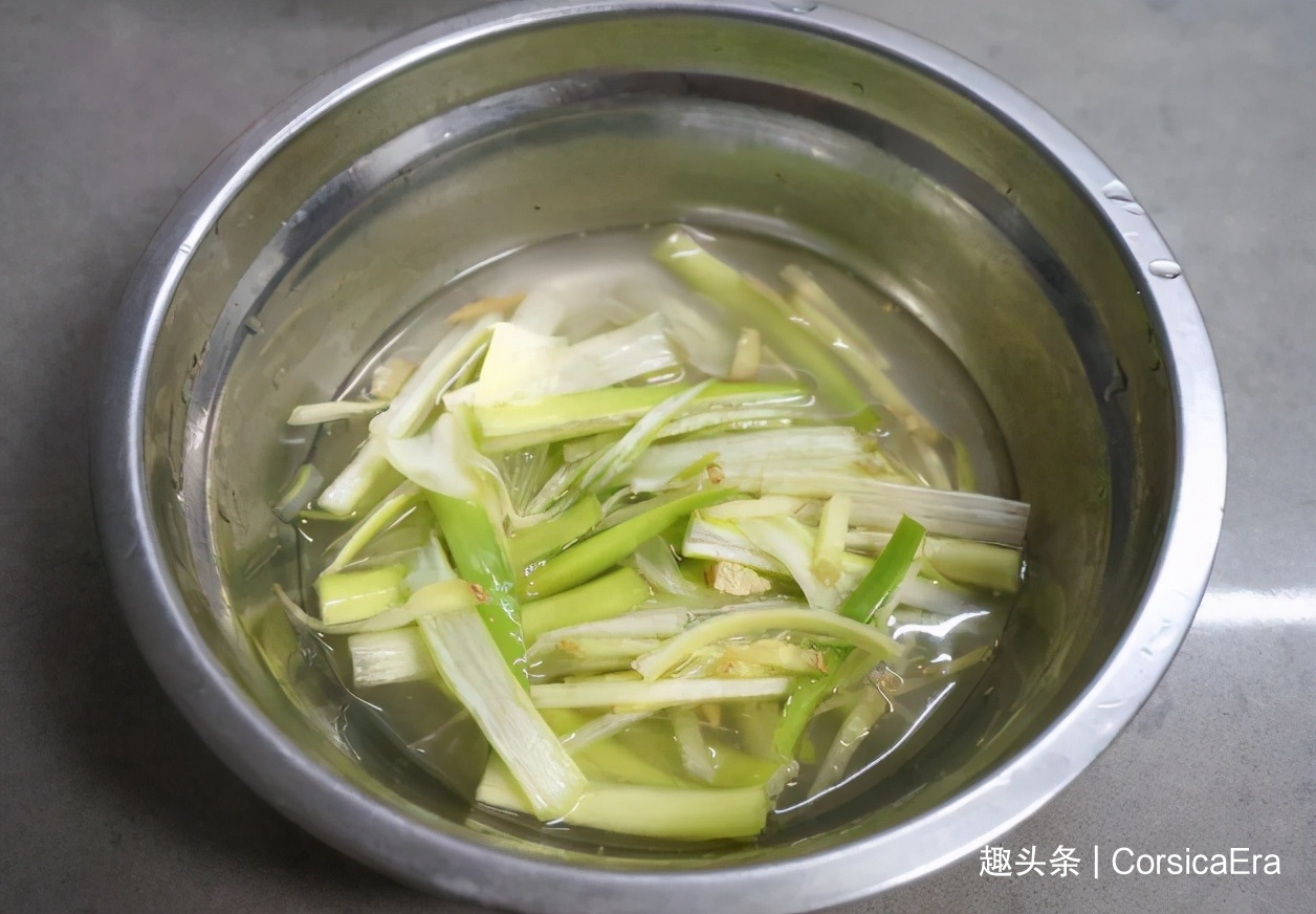 调肉馅,记住两放两不放,肉馅调好又嫩又香,包饺子好吃极了