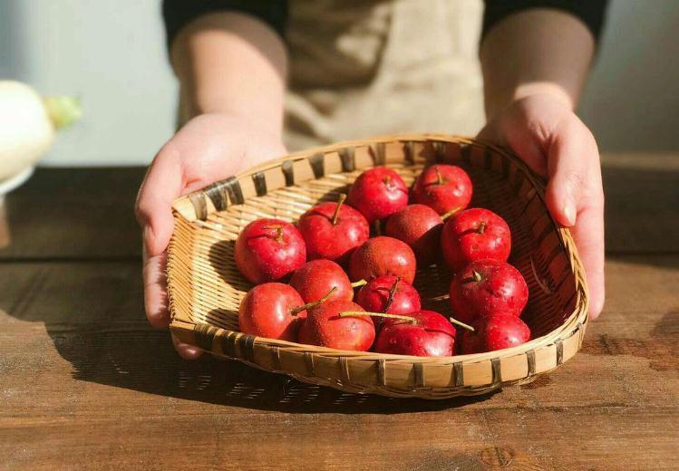 脾虚|入秋后,这5种水果少给娃吃,脾虚积食不消化,还影响发育