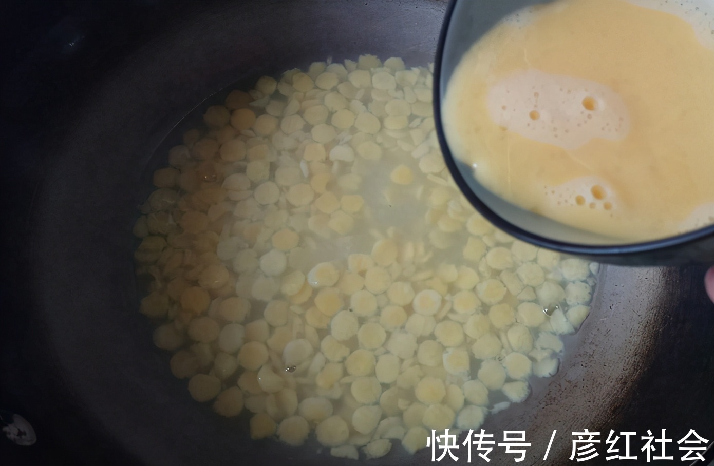 水淀粉|香甜好喝的玉米鸡蛋羹，细腻甜香，天天喝都不腻