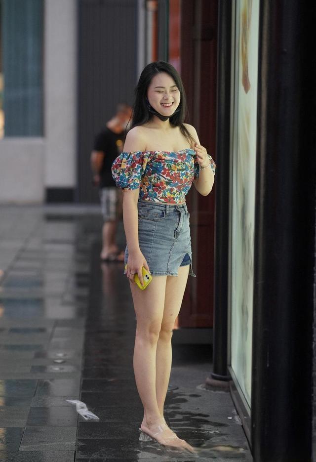 搭配|终于可以把心爱打底裤穿出街了, 轻盈舒适又大方, 展现气质