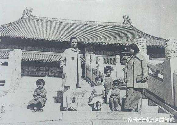 冰棒!林徽因设计的白色婚纱 小姑子穿上美极了