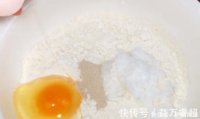 松软|面包学会这种做法,家里有烤箱都用不上,松软又拉丝,比买的好吃