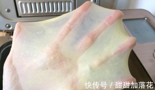 椰香浓郁的奶香椰蓉小面包,零失败简单又快手,好吃到停不下来!