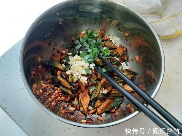 晒干的萝卜干要这样做,开胃下饭,给肉都不换,能多吃一碗饭