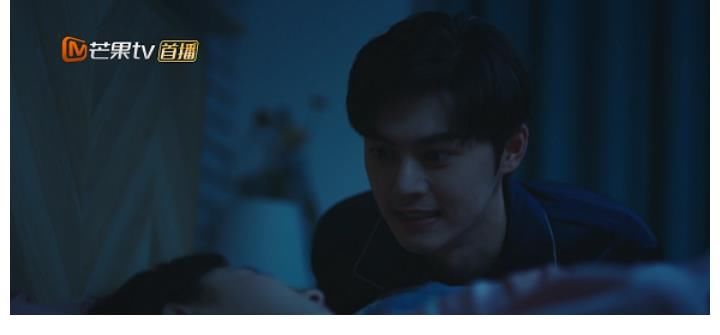 《住在我隔壁的甲方》击掌拥抱的清水治愈糖，相互扶持的爱情也很甜