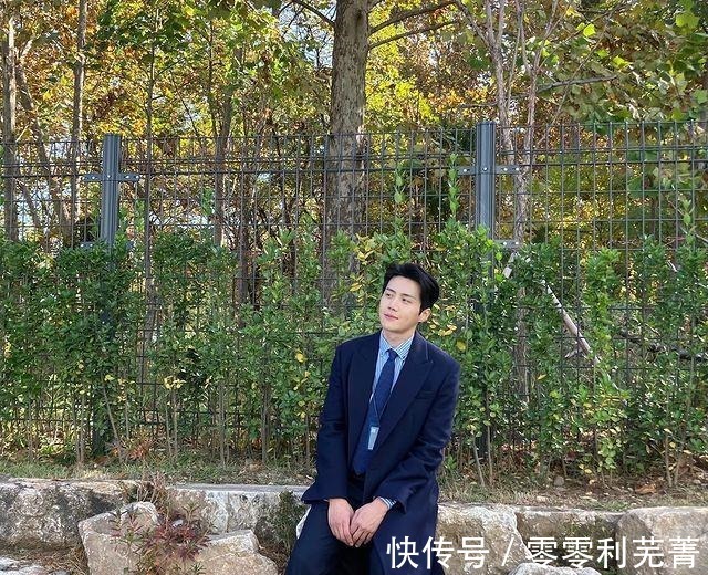 文世润凭《两天一夜》夺KBS演艺大赏 眼湿湿讲感言公开感谢金宣虎