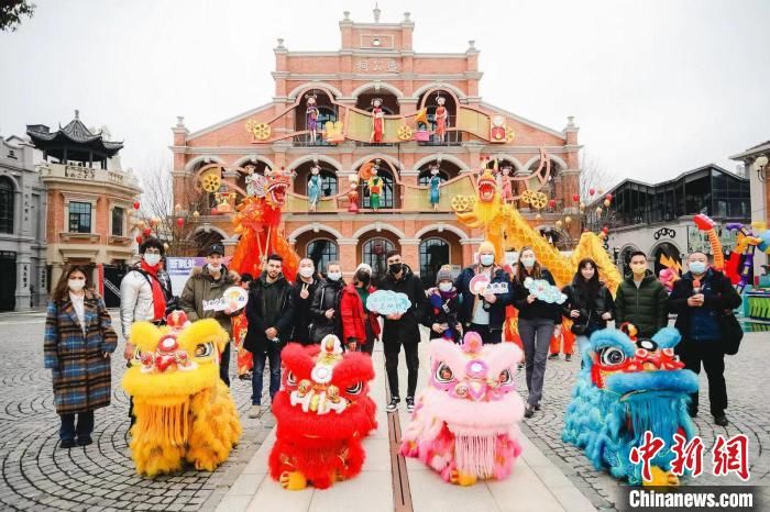 江西省文旅厅|在华海外网红“嘉游赣” 在江西寻觅“特色年味”