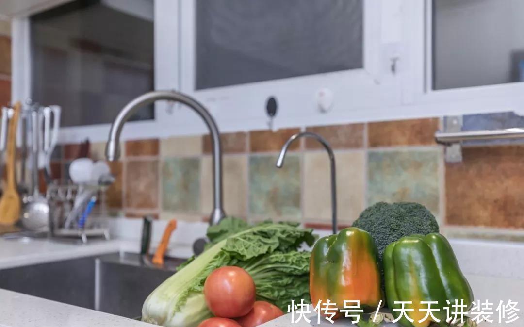 朋友之间|110平方米的欧式小家，彰显浪漫与柔情，餐厅的设计更是精致