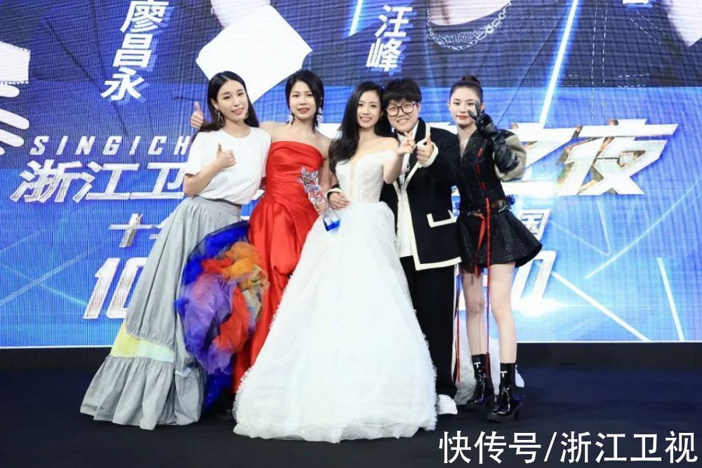 2021中国好声音|《2021中国好声音》巅峰之夜热度领跑，伍珂玥夺得总冠军点燃十周年梦想舞台