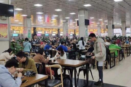  便宜|大学食堂这么便宜，为什么还是有很多同学在校外吃？
