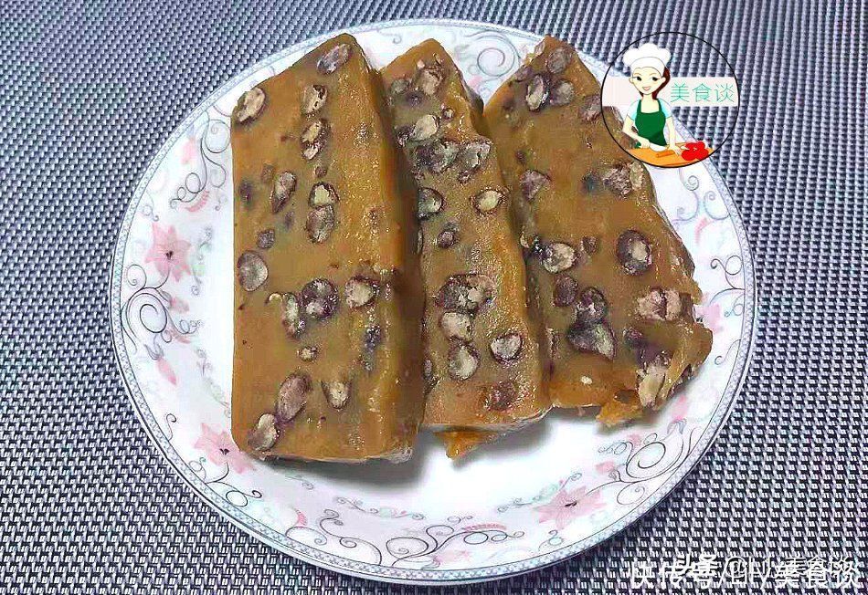 冷天红豆和此是绝配，一拌一蒸就好，又香又解馋，大人孩子都爱吃