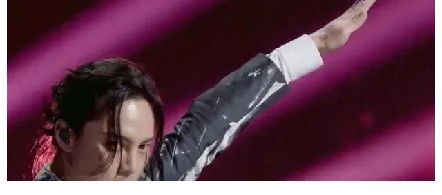 林晓峰|《披荆斩棘的哥哥》陈小春挺兄弟秒变山鸡哥,张云龙言承旭很好磕