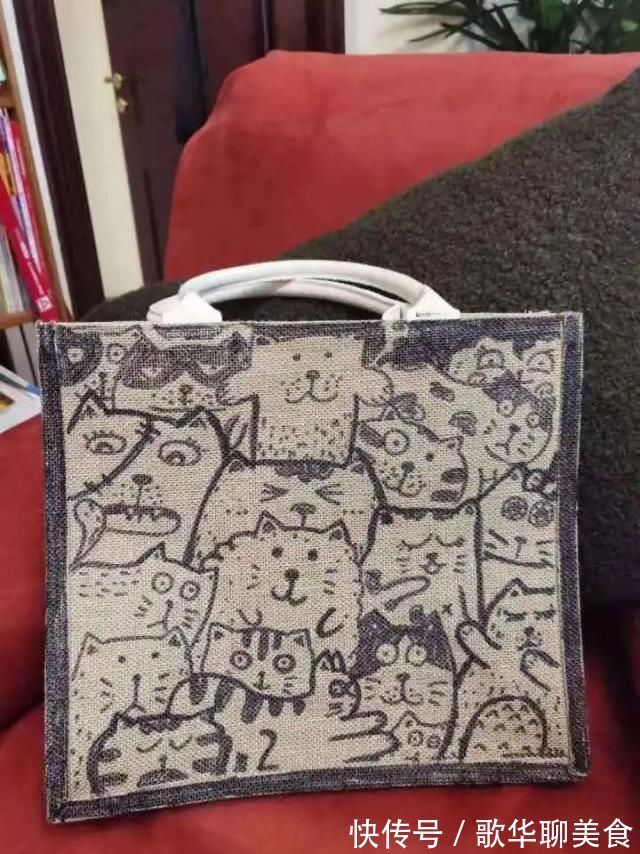 托特袋|男娃给妈妈送包包，上万网友炸锅：爱马仕丝巾都配不上啊
