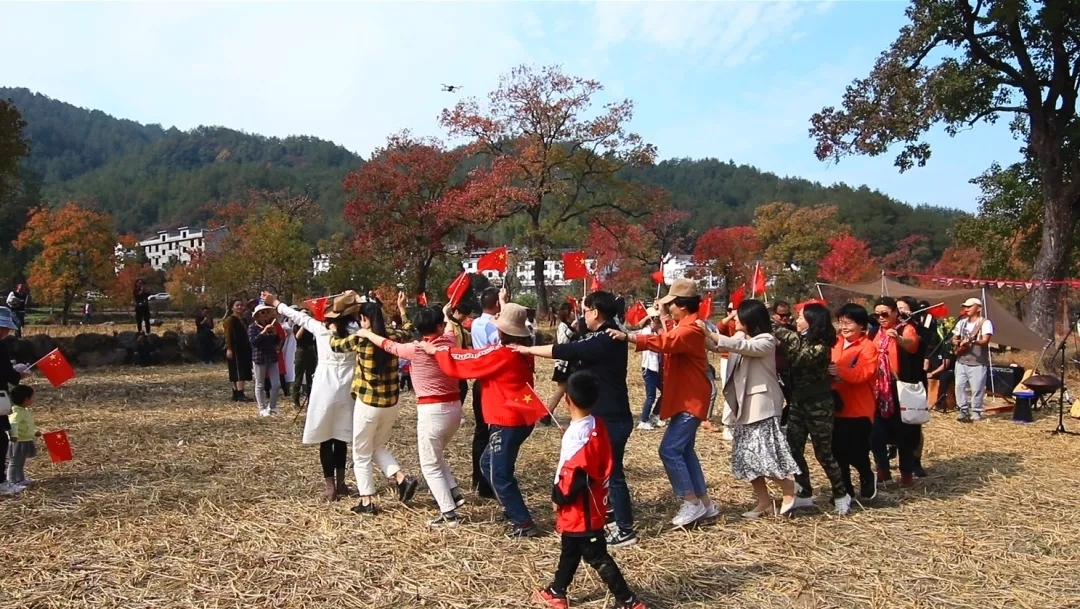 尹子|红叶醉秋色 灿漫九资河 第十三届红叶节开幕