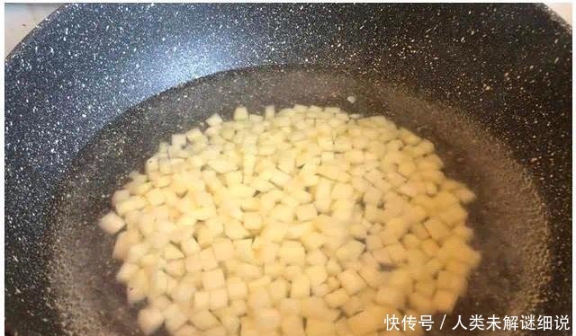  北方懒人疙瘩汤，不用和面，解馋饱腹而且还不容易胖！