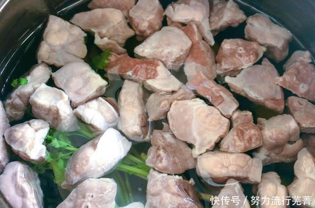 甘甜|维生素C是苹果的10倍,和猪肺一起炖煮,汤汁甘甜浓郁,润肺润燥