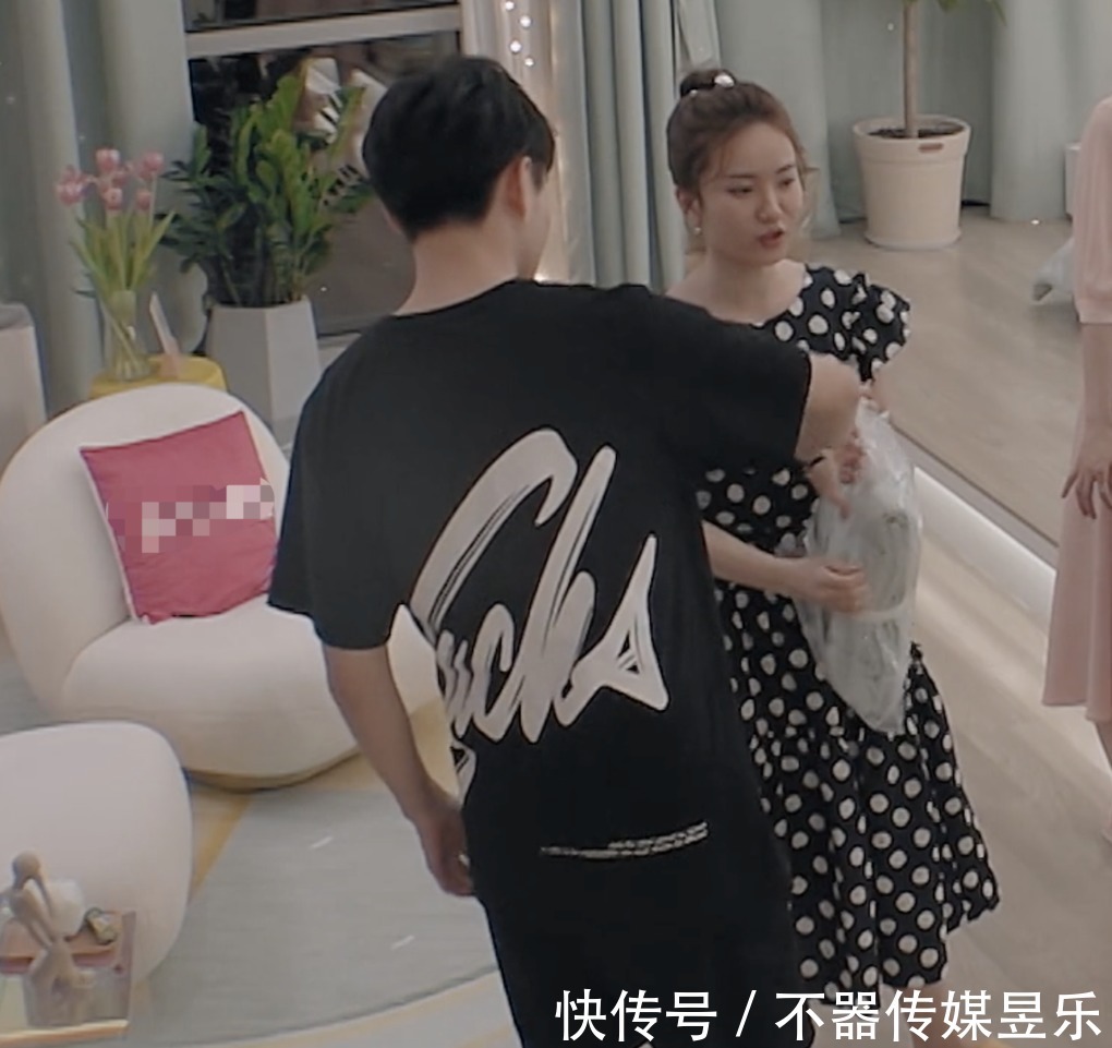 大雄|《心动的信号4》第六期“方陈式”要拆CP？马董橙子滑冰撒糖！