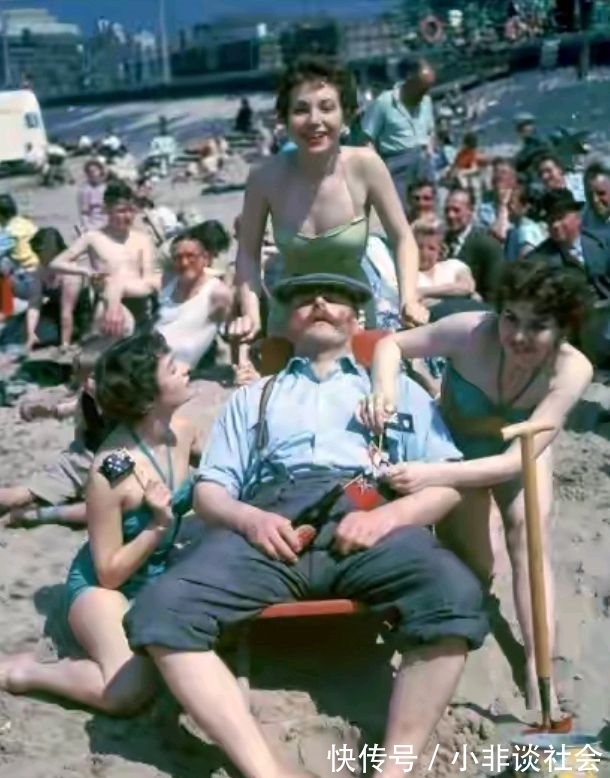 下图#9张上个世纪的西方美女照片,每一张都让我怦然心动!