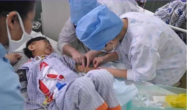 苏子油|9岁男孩排不出尿，查出肾衰，医生说孩子这几处不能随便打