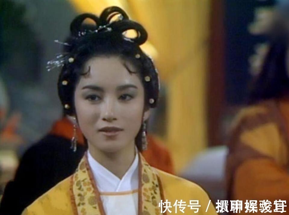 岳灵珊#为何说黄衫女在倚天中,武功天下第一?从她的名字,便可看得出来