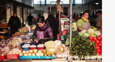 立冬后别买“4菜3果”，都是反季的，难吃营养低还贵，菜农也不吃