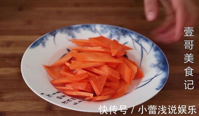 鸡蛋液|平菇里加2个鸡蛋，学会这样做，鲜香下饭又解馋，比吃肉还过瘾