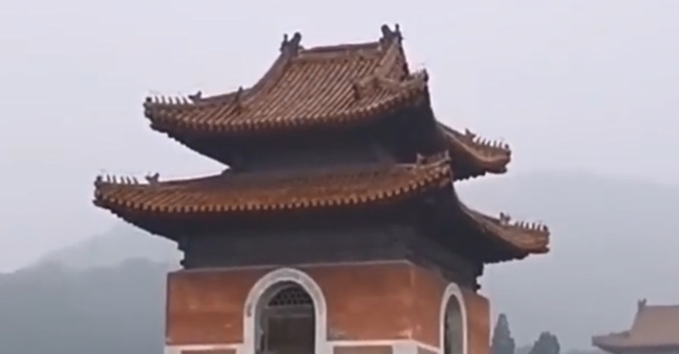 |盗墓枭雄孙殿英为何放过了与清东陵近在咫尺的和珅墓?