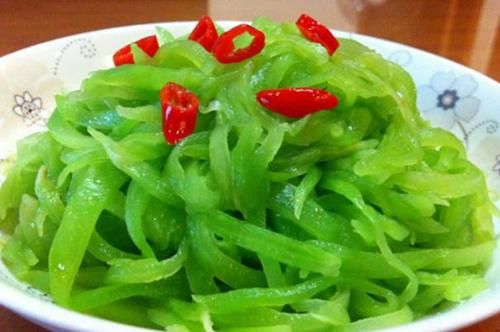 最美凉菜，一根莴笋就搞定，简单一拌，爽口入味，好吃助消化