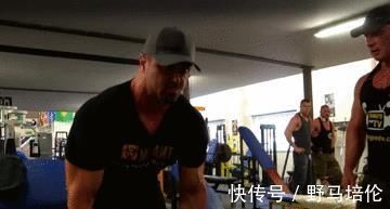 训练|那些“总是被忽视”的背部动作,实际上是你变强的秘技!