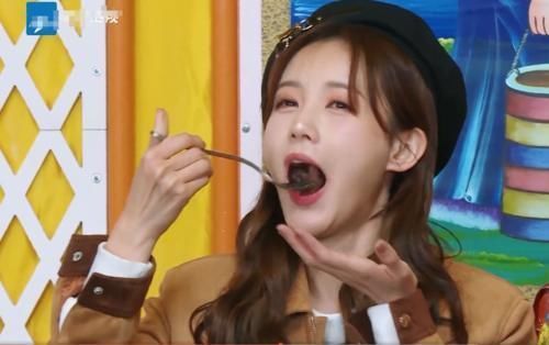 吃肉|鏡頭特寫baby大口吃牦牛肉,掃過(guò)李一桐,導(dǎo)演還能忍得住嗎?