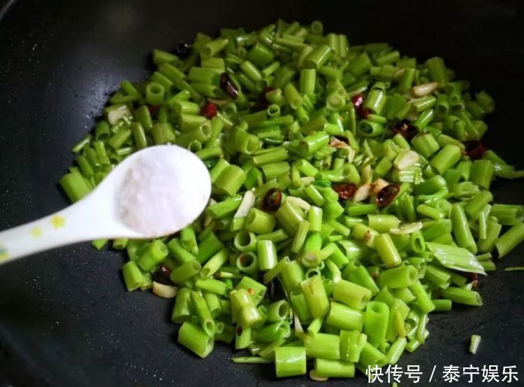 中薪|天然“补钙菜”找到了，多给孩子吃此菜，补钙质，孩子长个头
