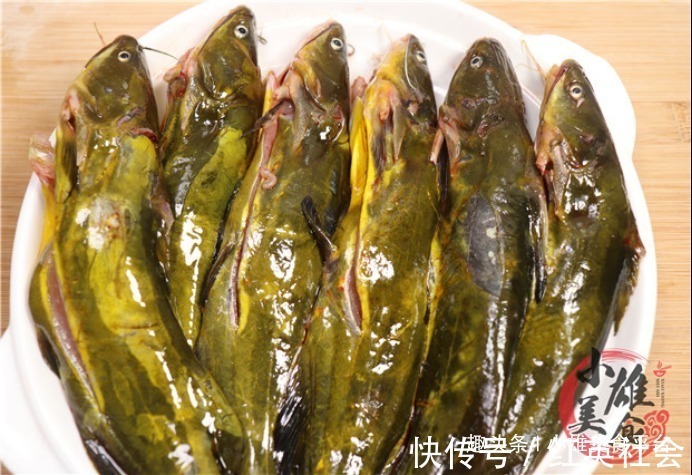 不管炖什么鱼,都不要放这“2种料味”,做不对鱼又腥又难喝