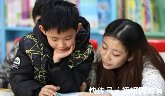 孩子|弟弟不听话,父亲怒撕姐姐通知书,“重男轻女”的家长该醒醒了