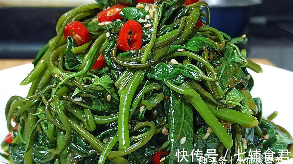 小猫|红薯叶别只会炒，教你一个好吃做法，营养又味美上桌大家抢着吃
