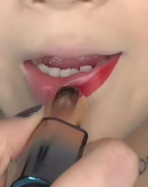 姐姐|姐姐粉仿妆Yamy,开始相似度绝了,看到最后果然不负众望