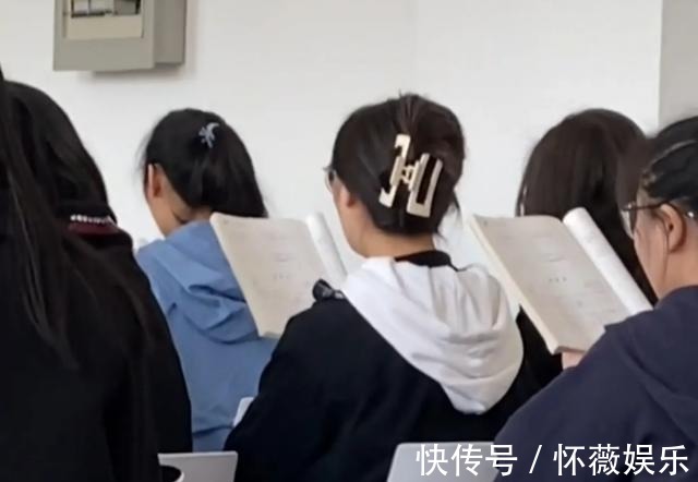 女学生 老师晒出班上女学生发型,流行趋势逗乐网友,越看越像“妈妈辈”