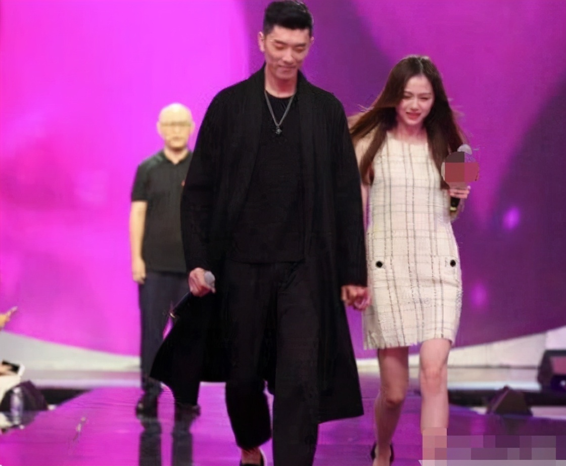 小哥|“外賣”小哥上非誠(chéng)勿擾，剛登臺(tái)24盞燈被全滅，破最快下臺(tái)記錄